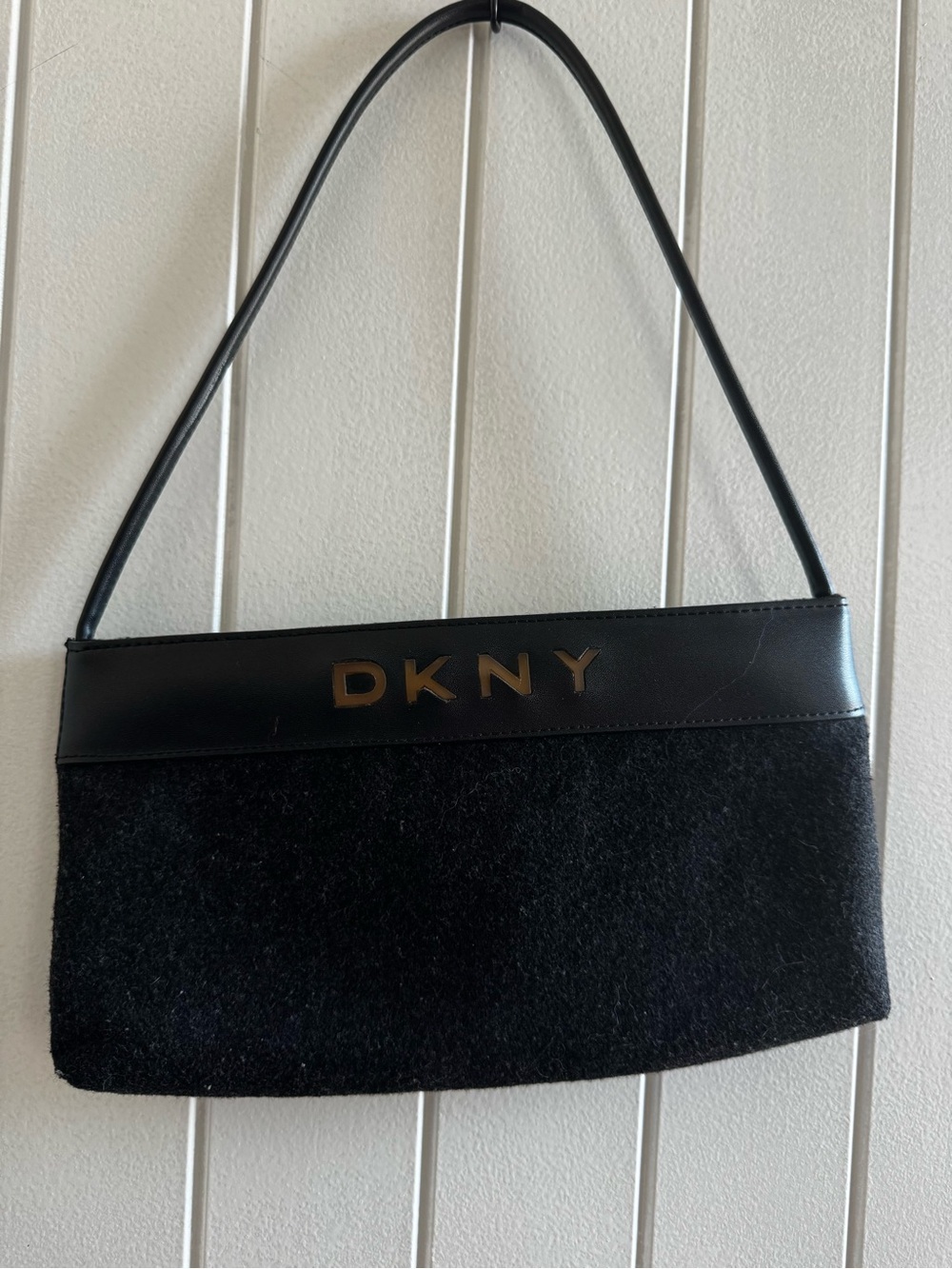 Y2K DKNY Black Shoulder Bag - Sleek Logo Design